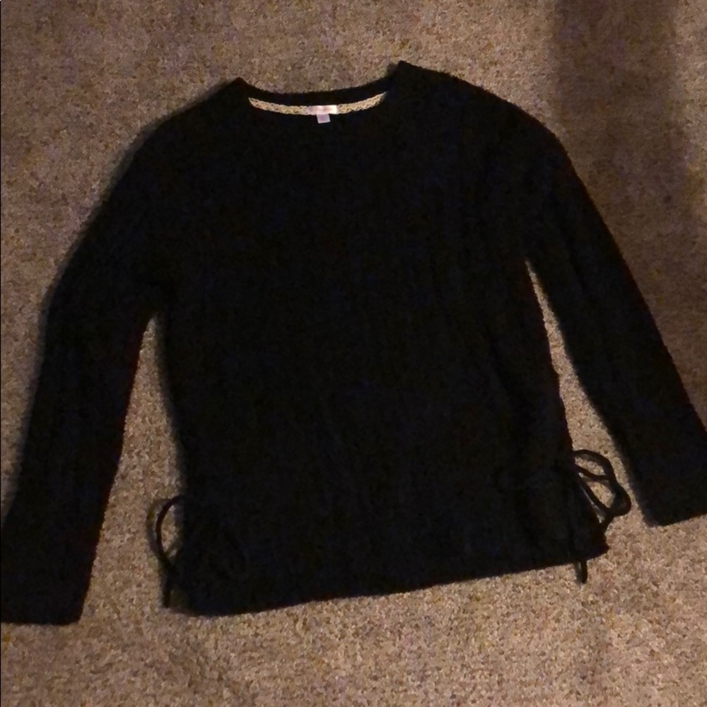 Black comfy sweater